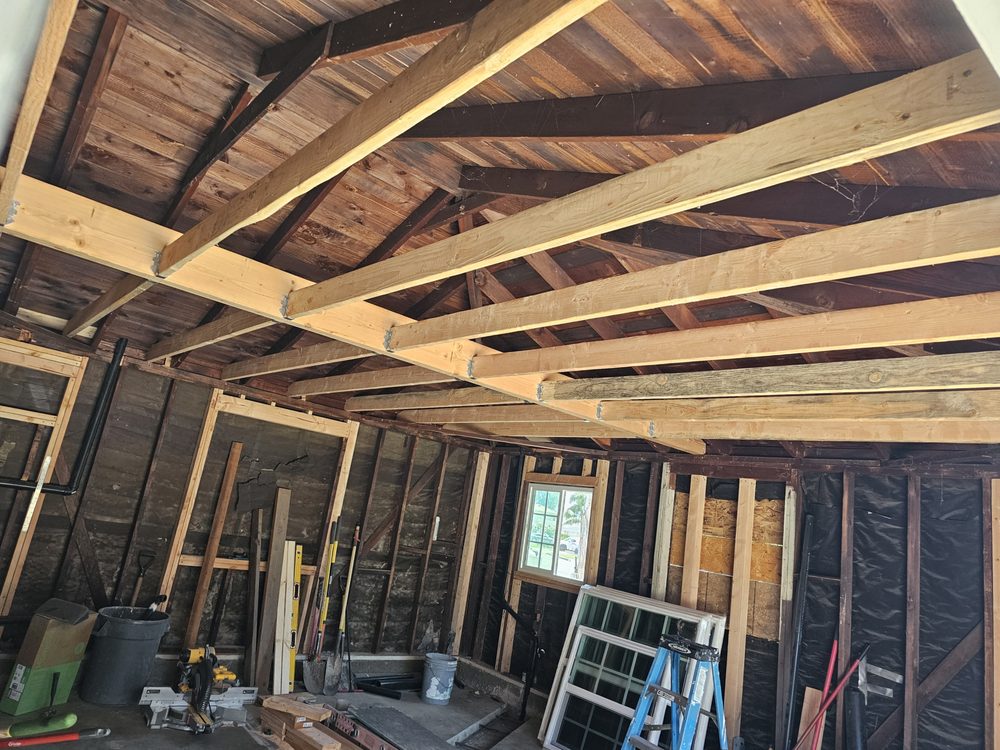 Roof and interior framing work by IBR Saldana